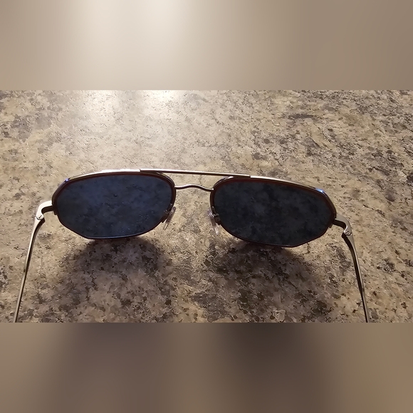 Burberry Sunglasses ***AUTHENTIC*** Great/Perfect Condition - Picture 8 of 11